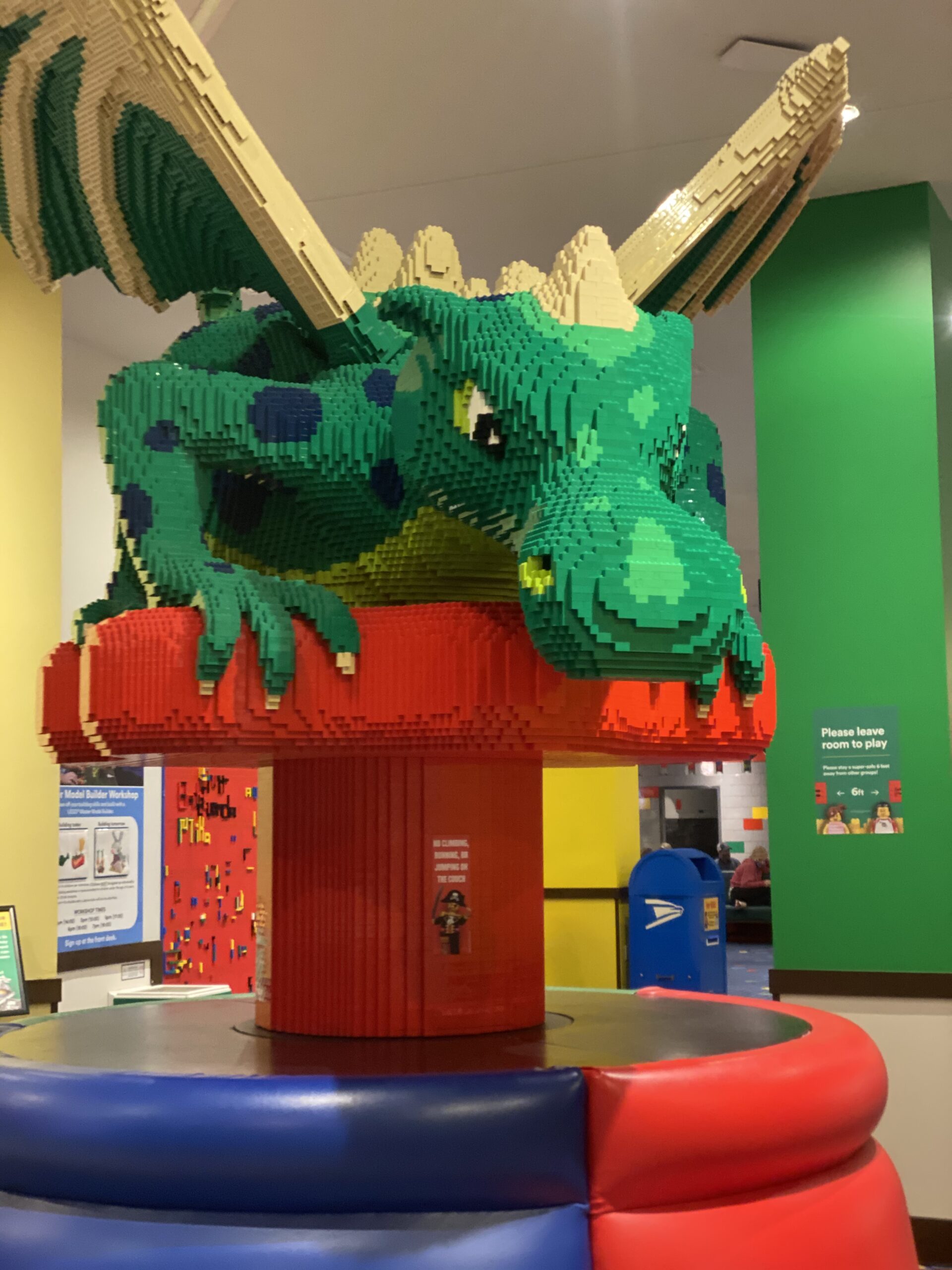 1 Unforgettable Family Vacation To Legoland.