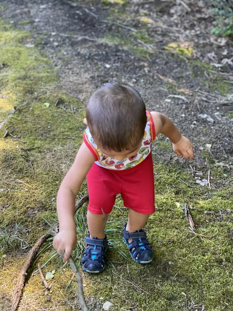 Dirt digging on a long car ride